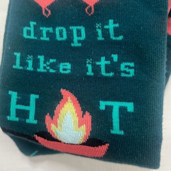 NWT Sock It To Me Mens Green Red Drop It Like It's Hot Knee-High Socks - Picture 4 of 4